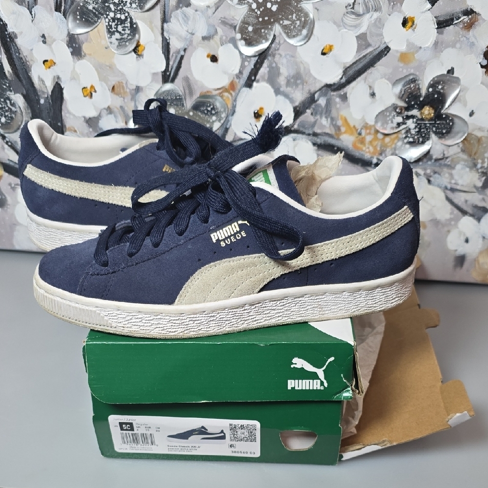 Puma Suede Navy Sneakers with Cream Stripes Youth Size 5